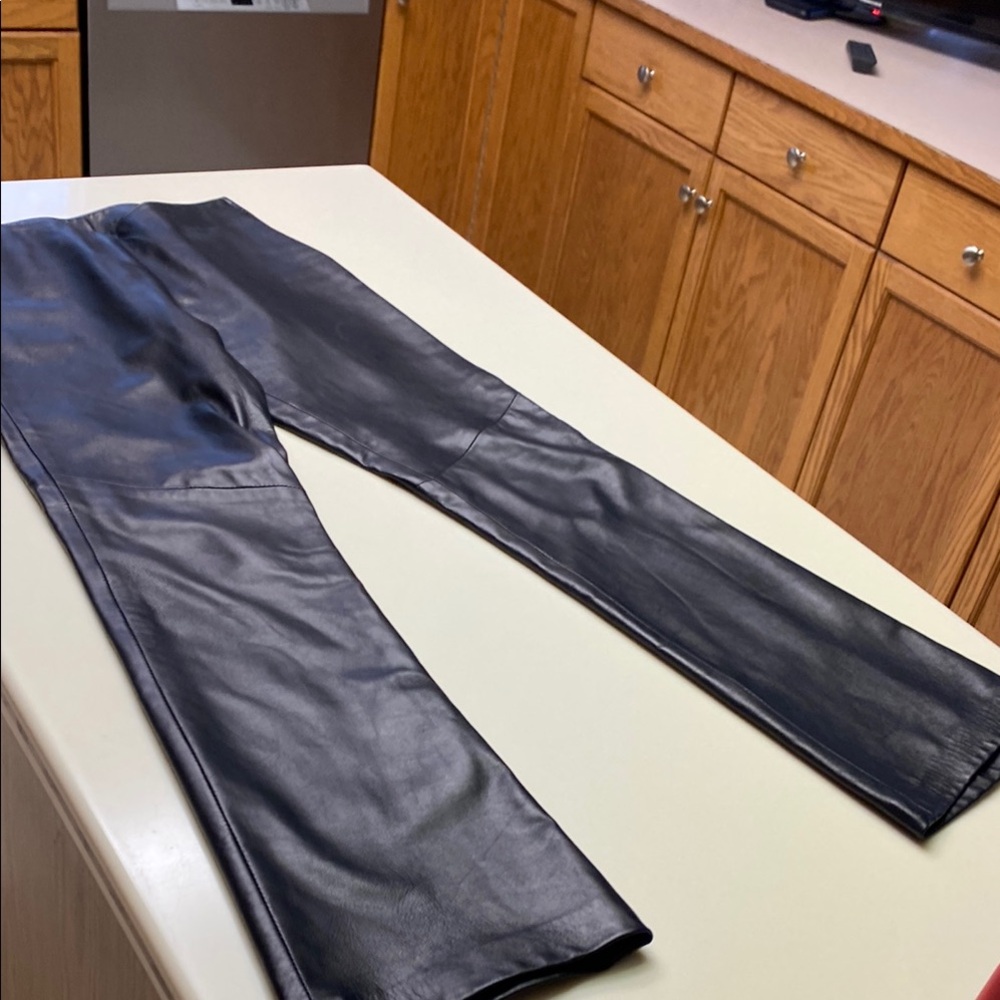 Danier Black Straight Leg Women's Jeans